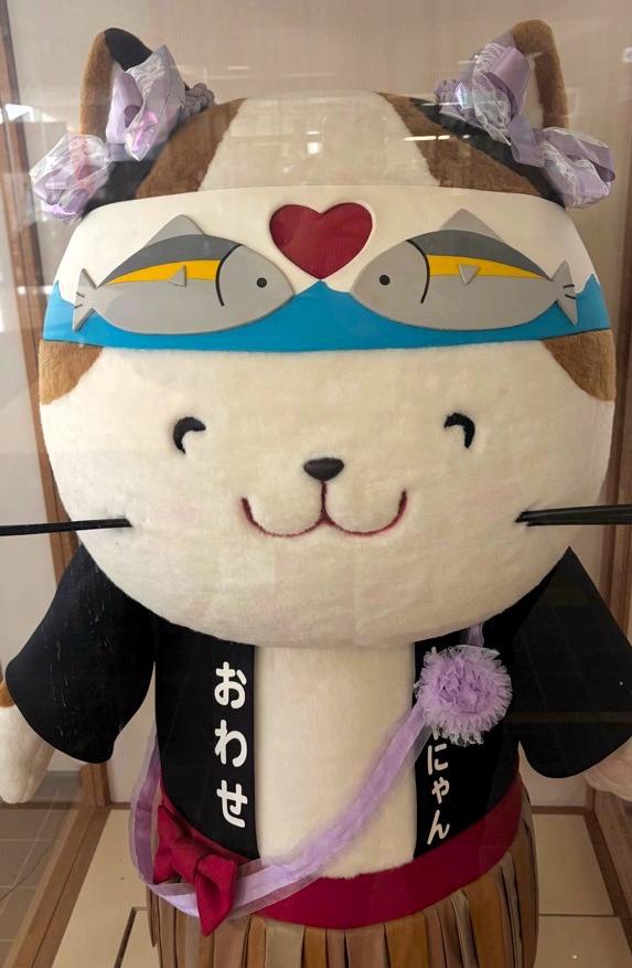 パープルリボン着用ヤーヤにゃん