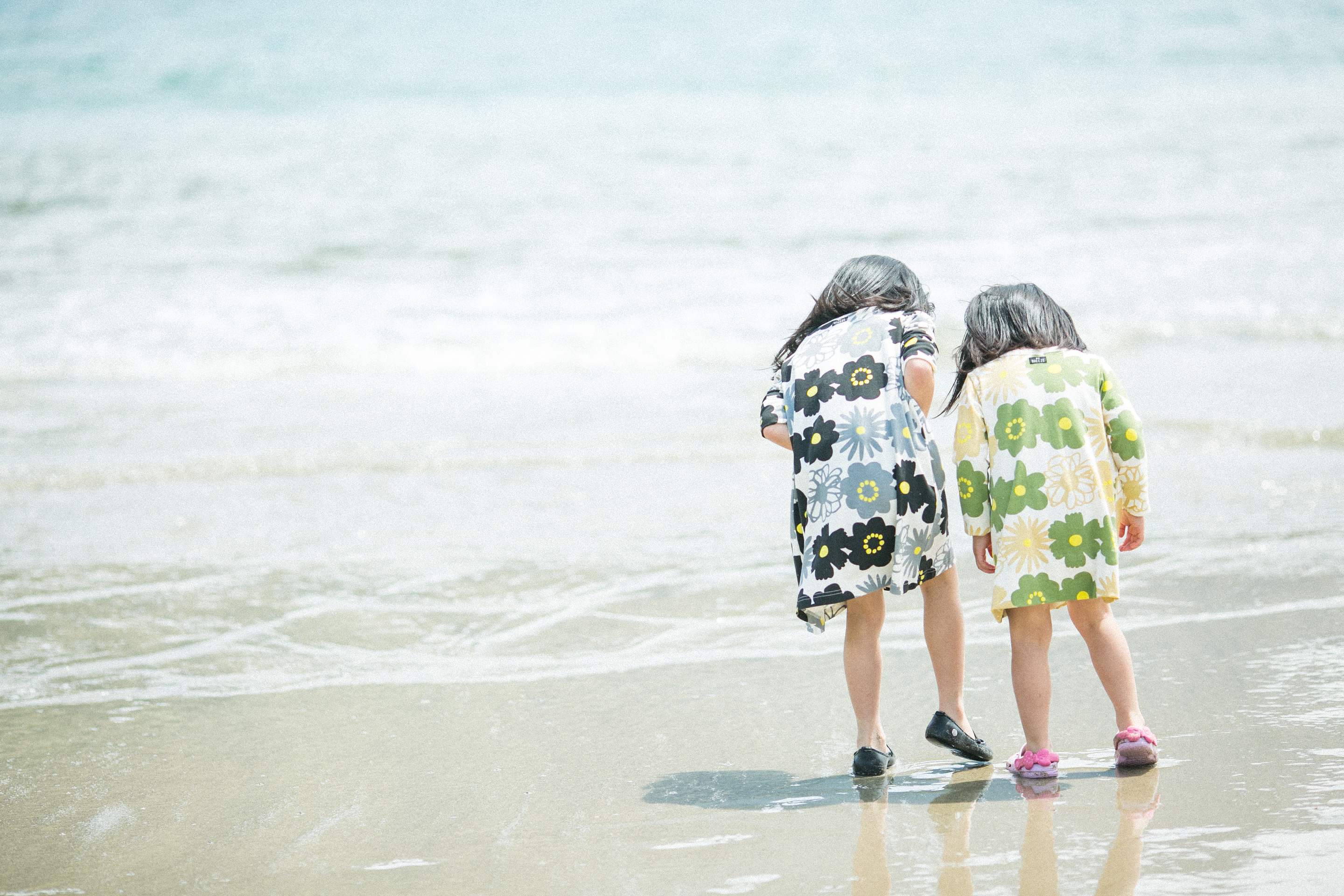 砂浜の子ども