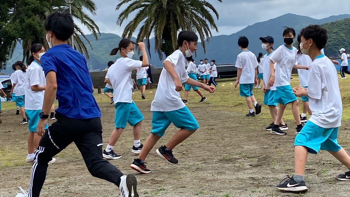 １年生レク（先生が警察役になっての「ドロケイ」）