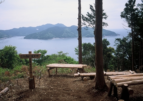 世界遺産熊野古道伊勢路コース紹介三木峠道・羽後峠道（外部リンク三重県ＨＰ）