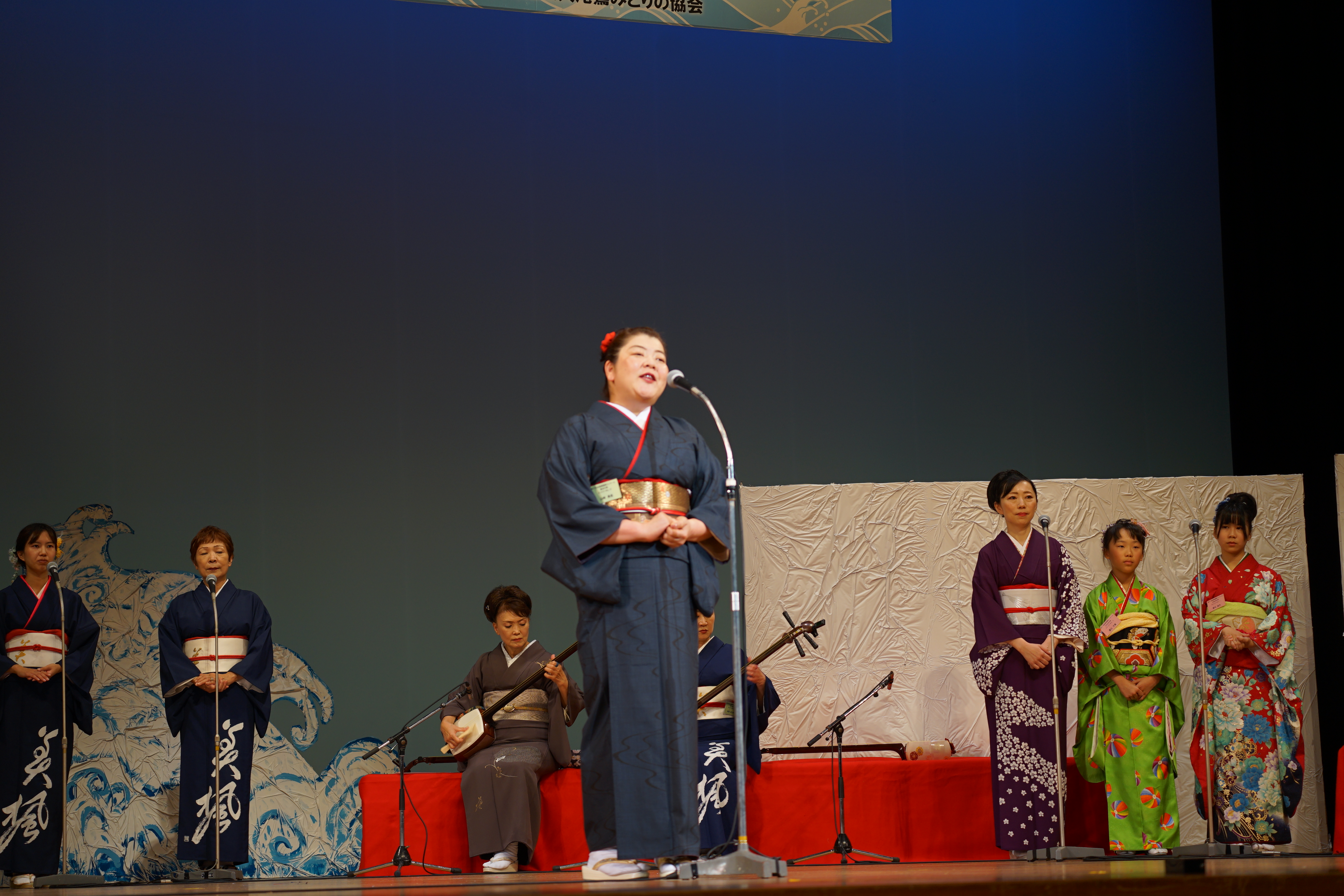 第3７回全国尾鷲節コンクールの様子